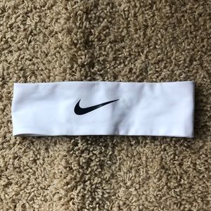 Nike headband